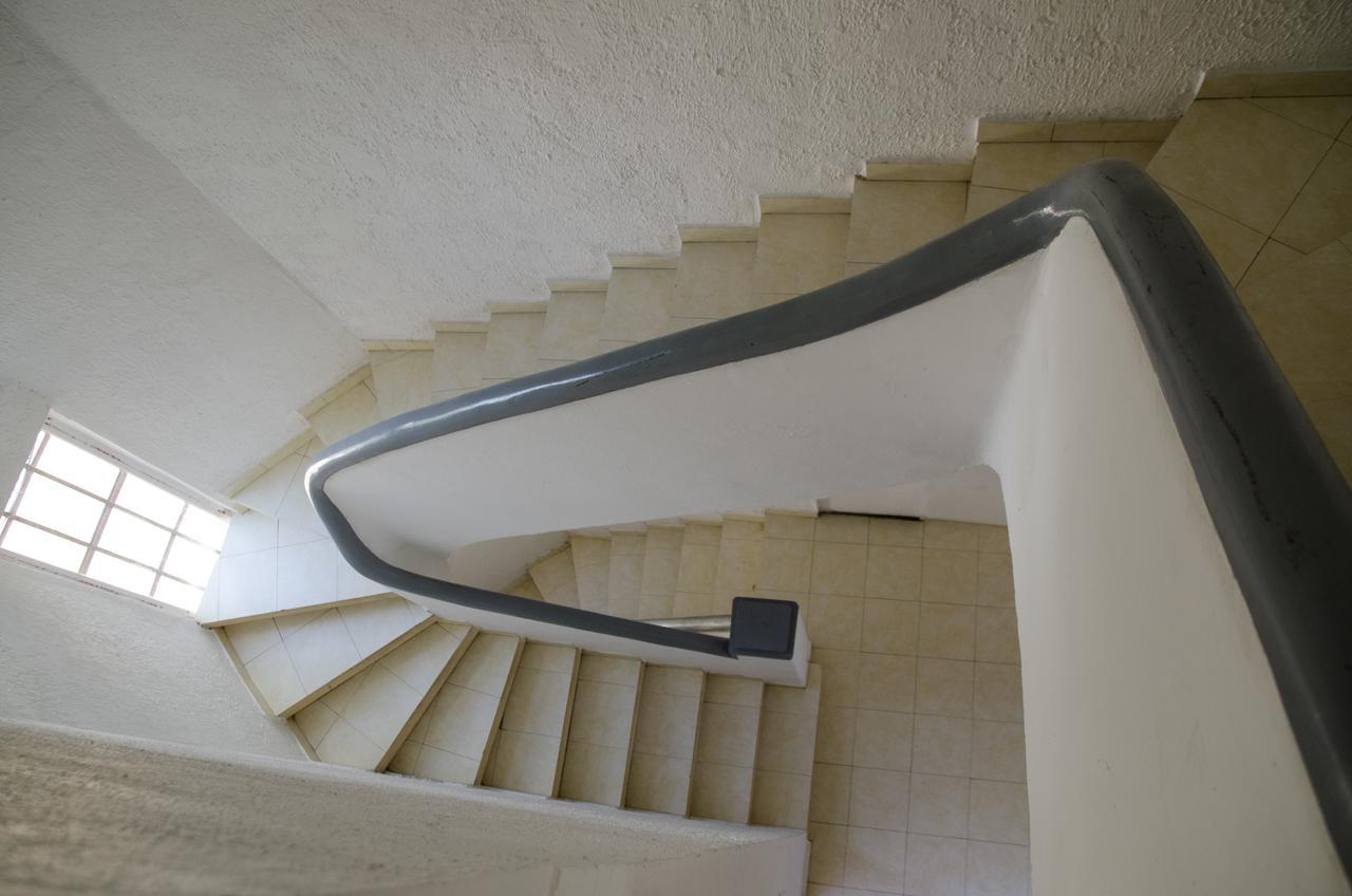 Хостел Casa Boiereasca Крайова Экстерьер фото