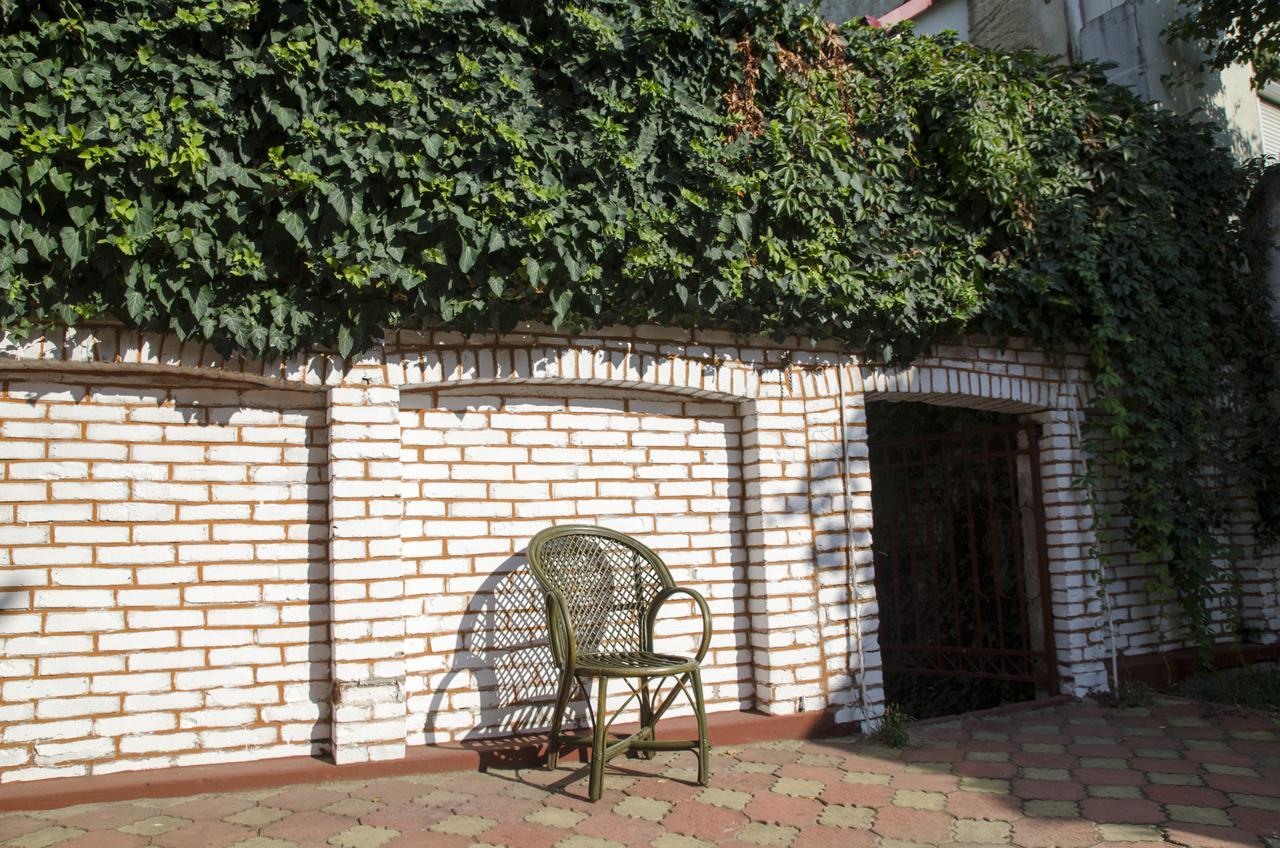 Хостел Casa Boiereasca Крайова Экстерьер фото